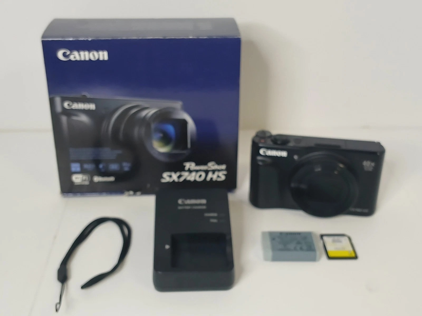 Canon PowerShot SX740 HS Digital Camera Black Tested Working thumbnail 1