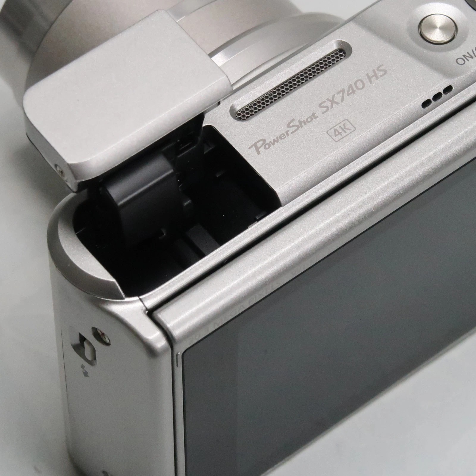 Canon Powershot SX740 HS Digital Camera Silver 20.3MP, SD, Case, Manual thumbnail 10