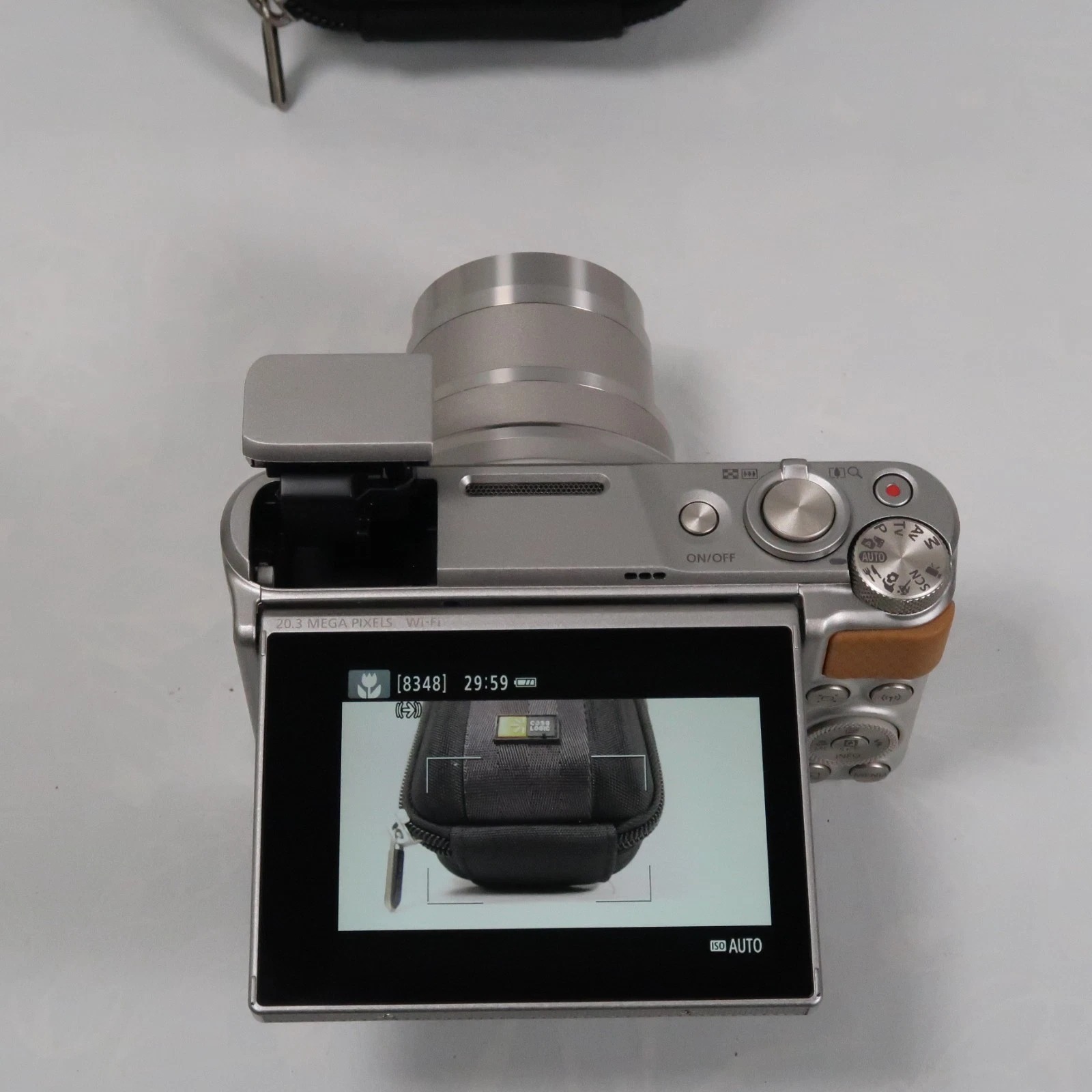 Canon Powershot SX740 HS Digital Camera Silver 20.3MP, SD, Case, Manual thumbnail 12