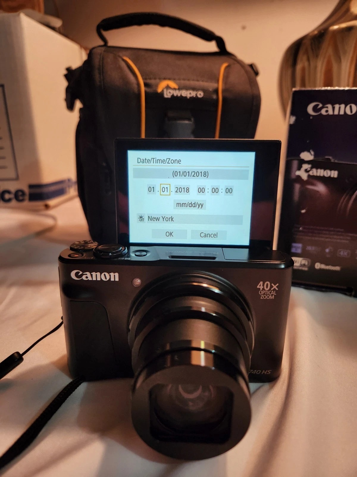 Canon PowerShot SX740 HS Digital Camera W/ Lowepro Case & Original Packaging thumbnail 8