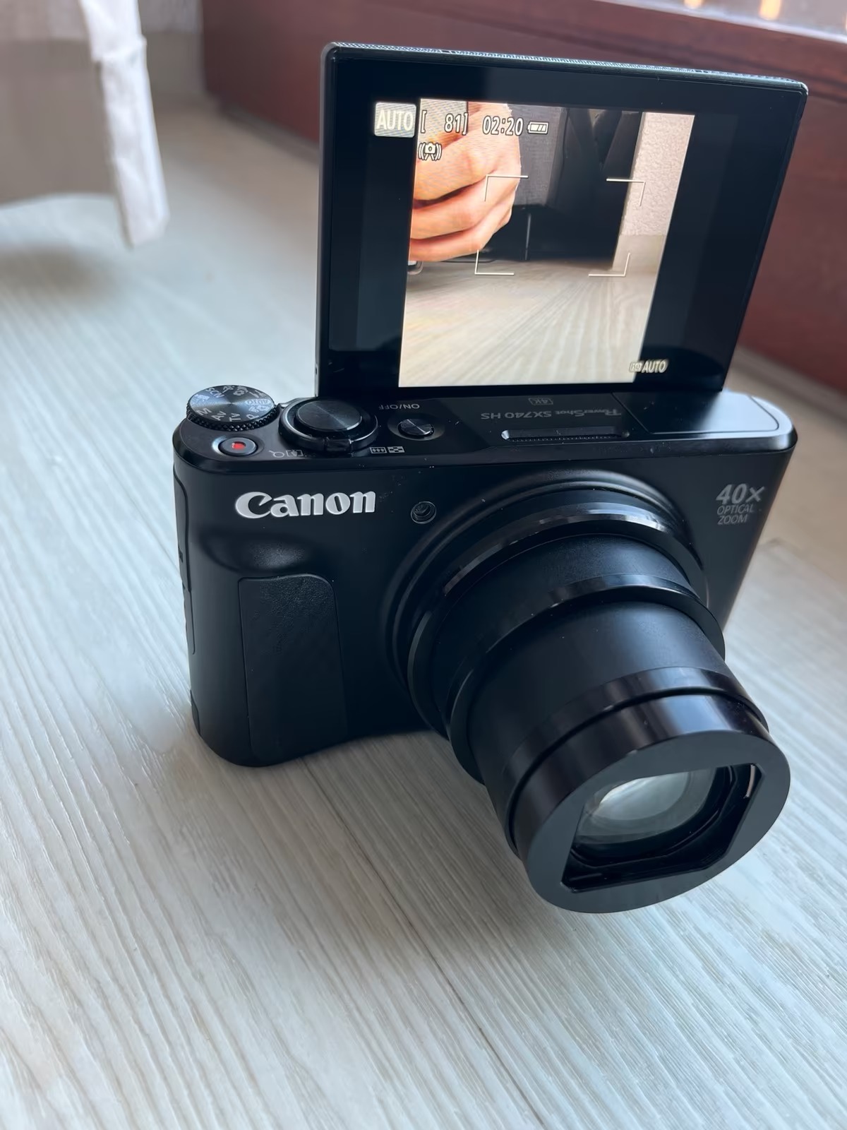 Canon PowerShot SX740 HS 9/10 thumbnail 6