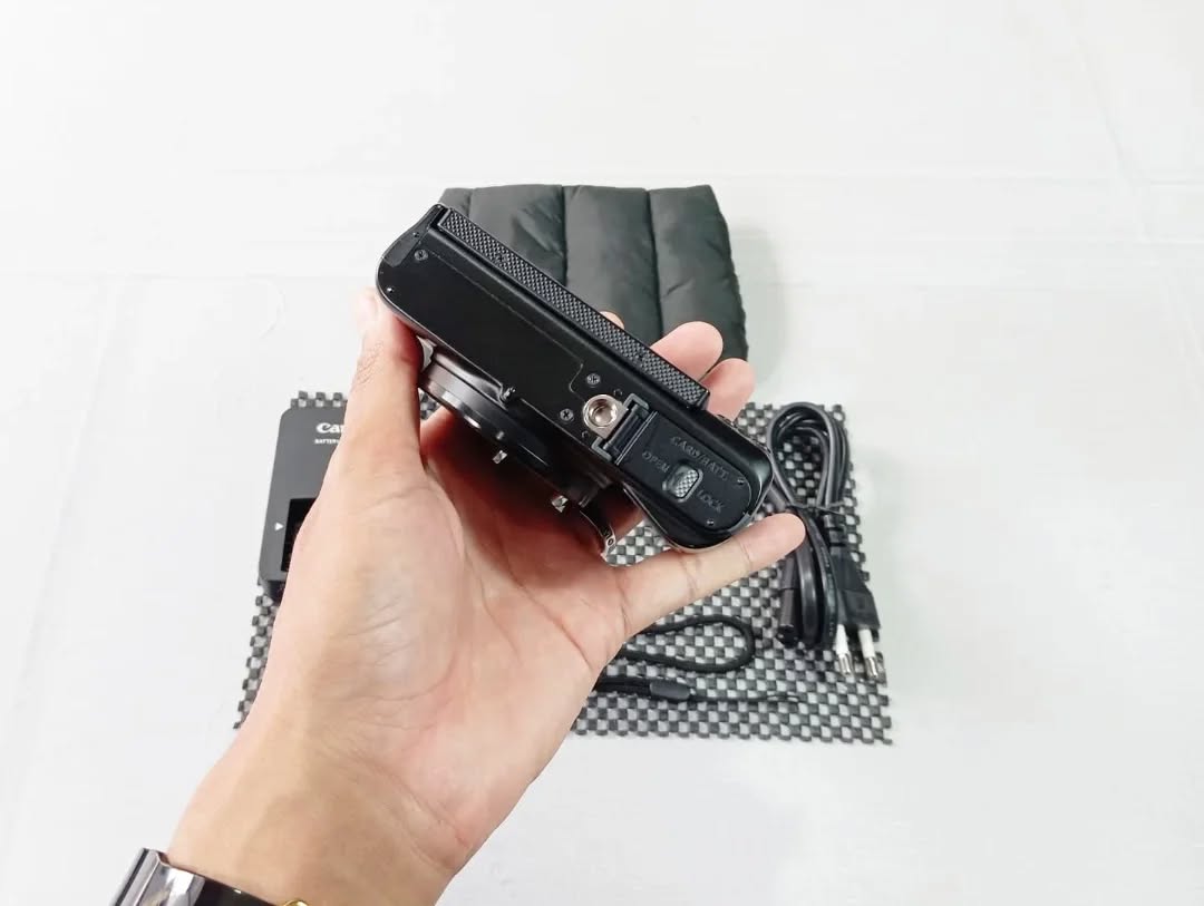 Canon SX 740 HS Digital Camera 40X Optical Zoom 4K Video 10fps 20.3 MP thumbnail 12