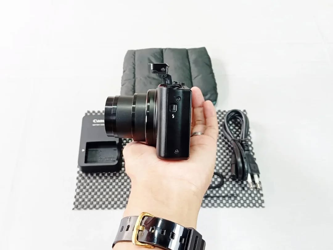 Canon SX 740 HS Digital Camera 40X Optical Zoom 4K Video 10fps 20.3 MP thumbnail 8