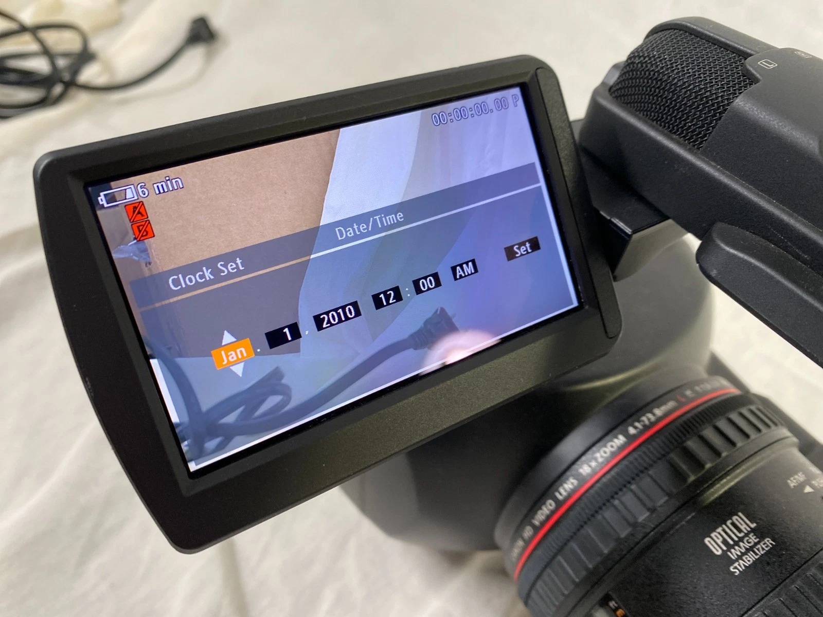 Canon XF305 Pro Video Camera Kit w/ Case & Accessories – Tested – Ships USA thumbnail 4