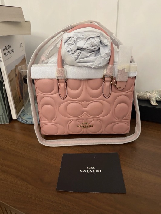 Coach Maggie Small Tote Bag In Signature Leather in Pink Petal NWT CY670