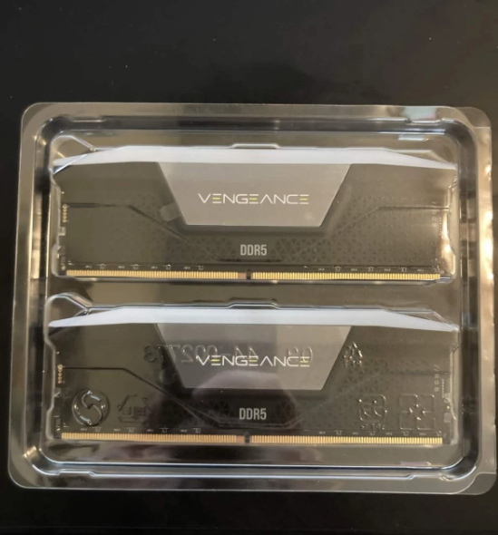 Corsair Vengeance RGB DDR5 128GB (2x64GB) 6400MHz thumbnail 3