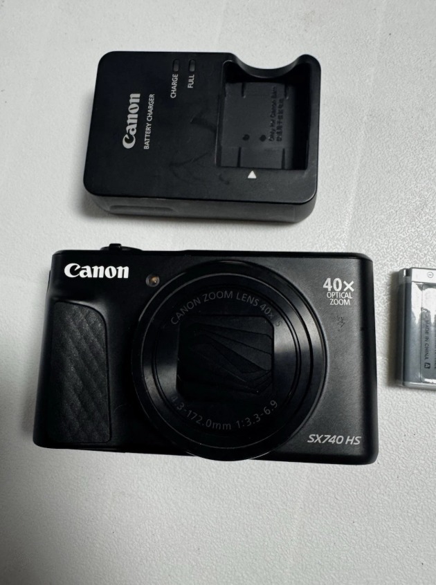 Canon PowerShot SX740 HS 20.3MP Digital Camera 40x Optical Zoom, 4K Video, WiFI thumbnail 2