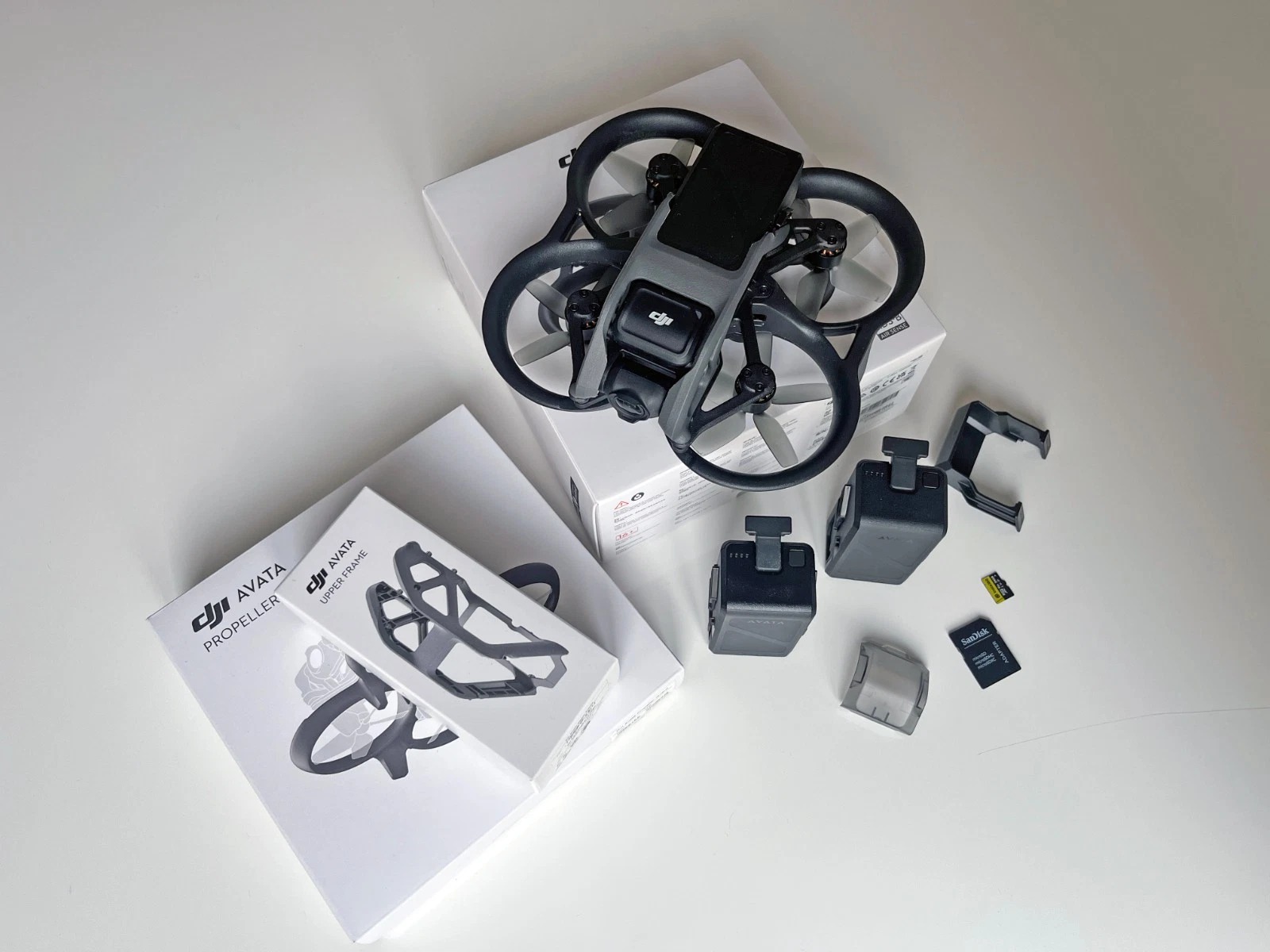 DJI Avata Pro-View Mega Combo – FPV Drone with Goggles Integra + Remote & Motion Controllers thumbnail 7