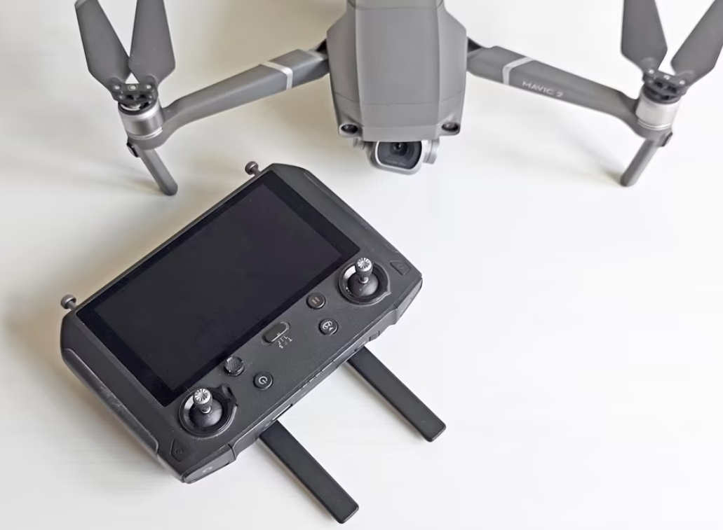 DJI Mavic 2 Pro drone plus Smart Controller and accessories thumbnail 2