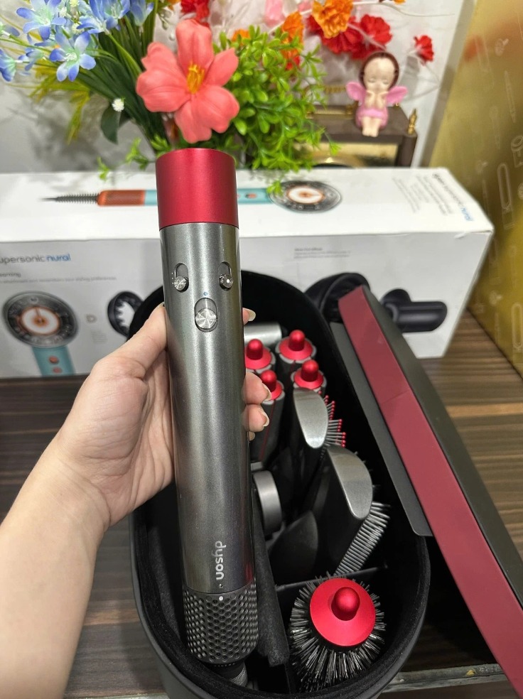 Dyson Airwrap Complete Styler HS01 – 220V, Nickel & Fuchsia, Red thumbnail 2