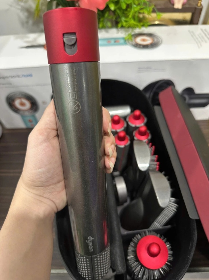 Dyson Airwrap Complete Styler HS01 – 220V, Nickel & Fuchsia, Red thumbnail 4