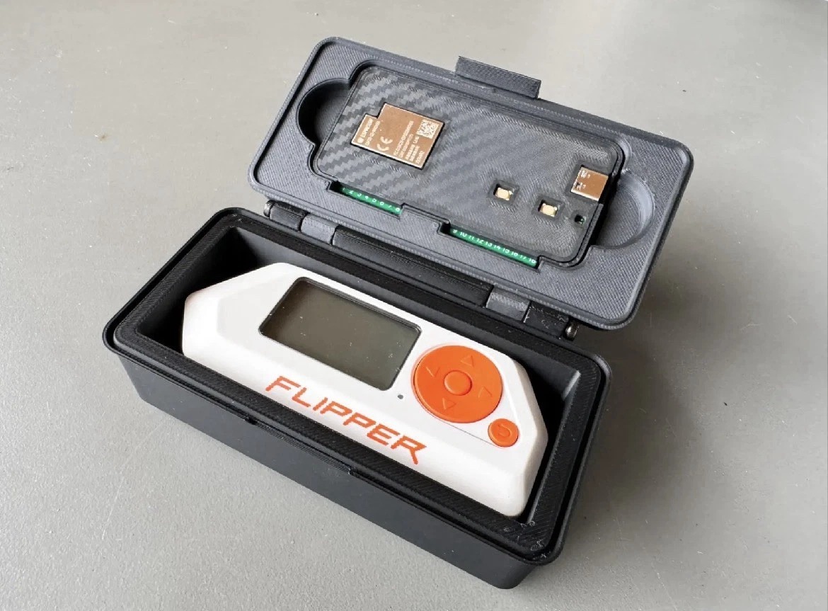 Flipper Zeros FZ.1 Educational Programable thumbnail 1