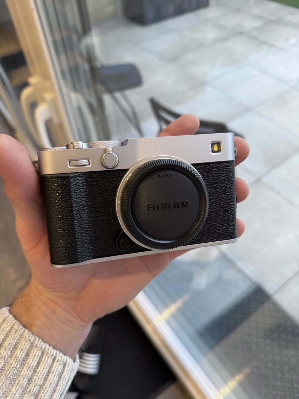 Fuji Fujifilm X-E5 + Sigma 18-50 2.8 NEW Condition thumbnail 10