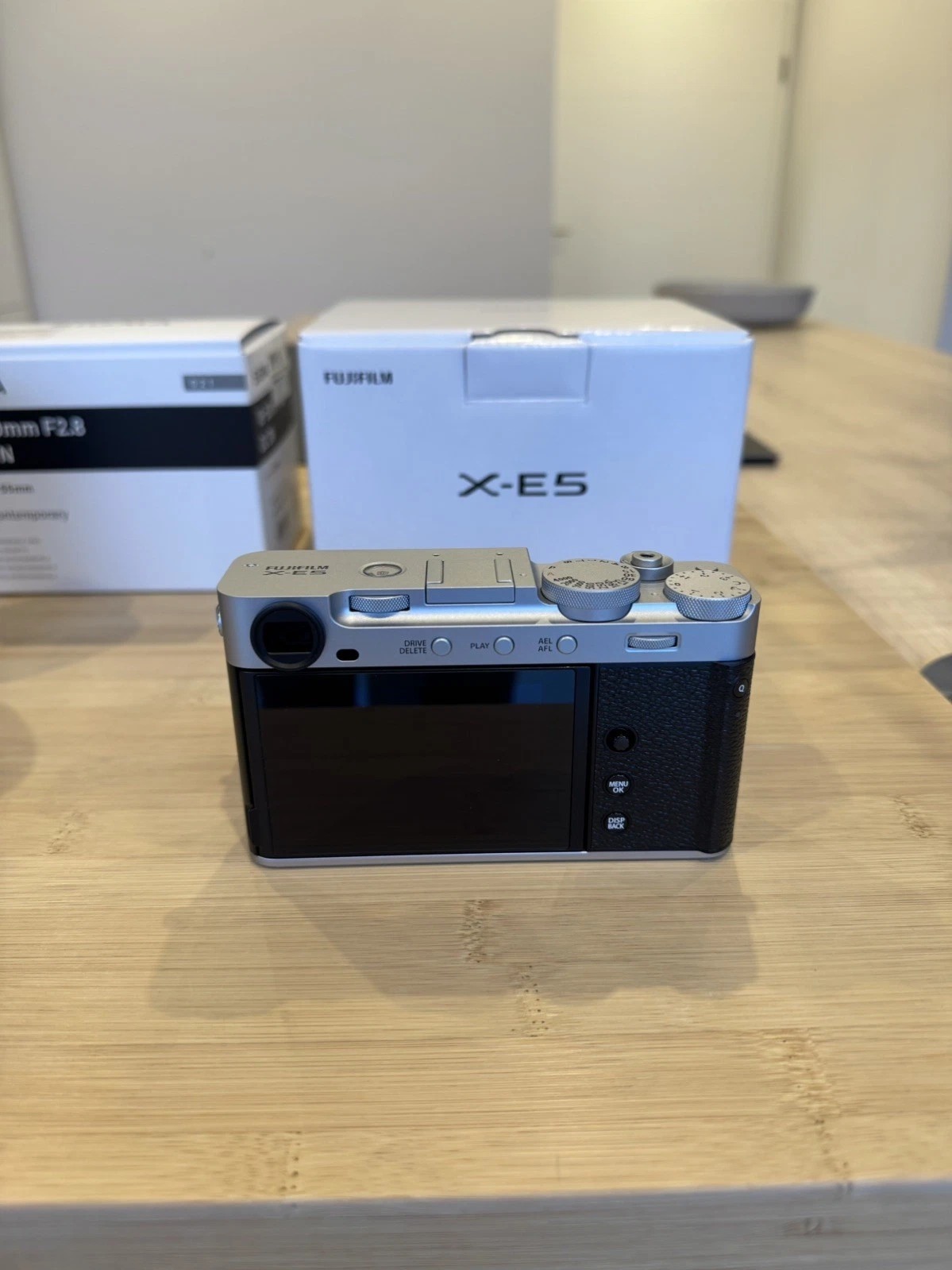 Fuji Fujifilm X-E5 + Sigma 18-50 2.8 NEW Condition thumbnail 5