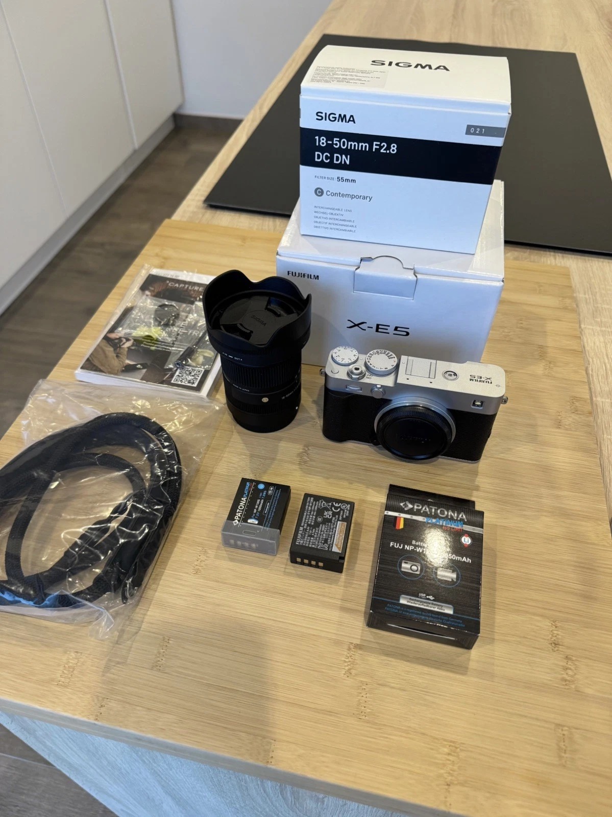 Fuji Fujifilm X-E5 + Sigma 18-50 2.8 NEW Condition thumbnail 8