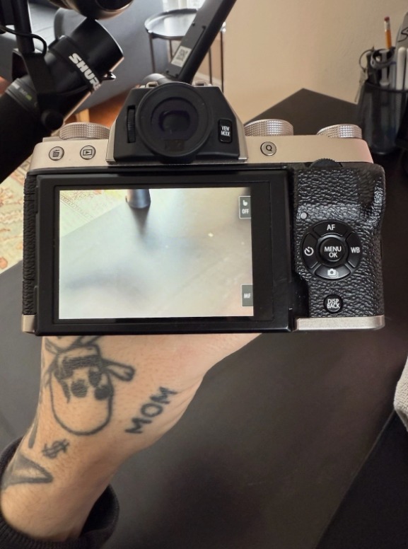 Fujifilm X-T100 Mirrorless Digital Camera – 24.2MP APS-C with XC 15-45mm Kit Lens thumbnail 3