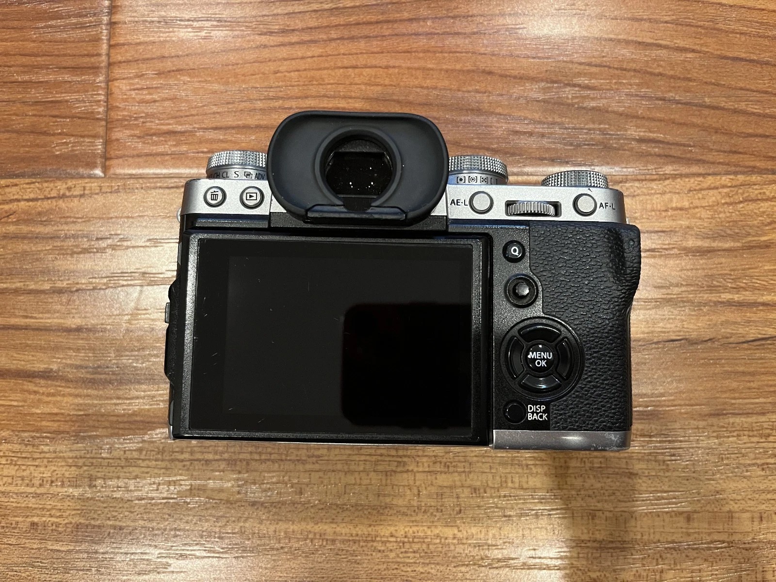 Fujifilm X-T3 26.1MP Mirrorless Digital Camera (Silver Body) – Only 1,000 Shutter Count thumbnail 12