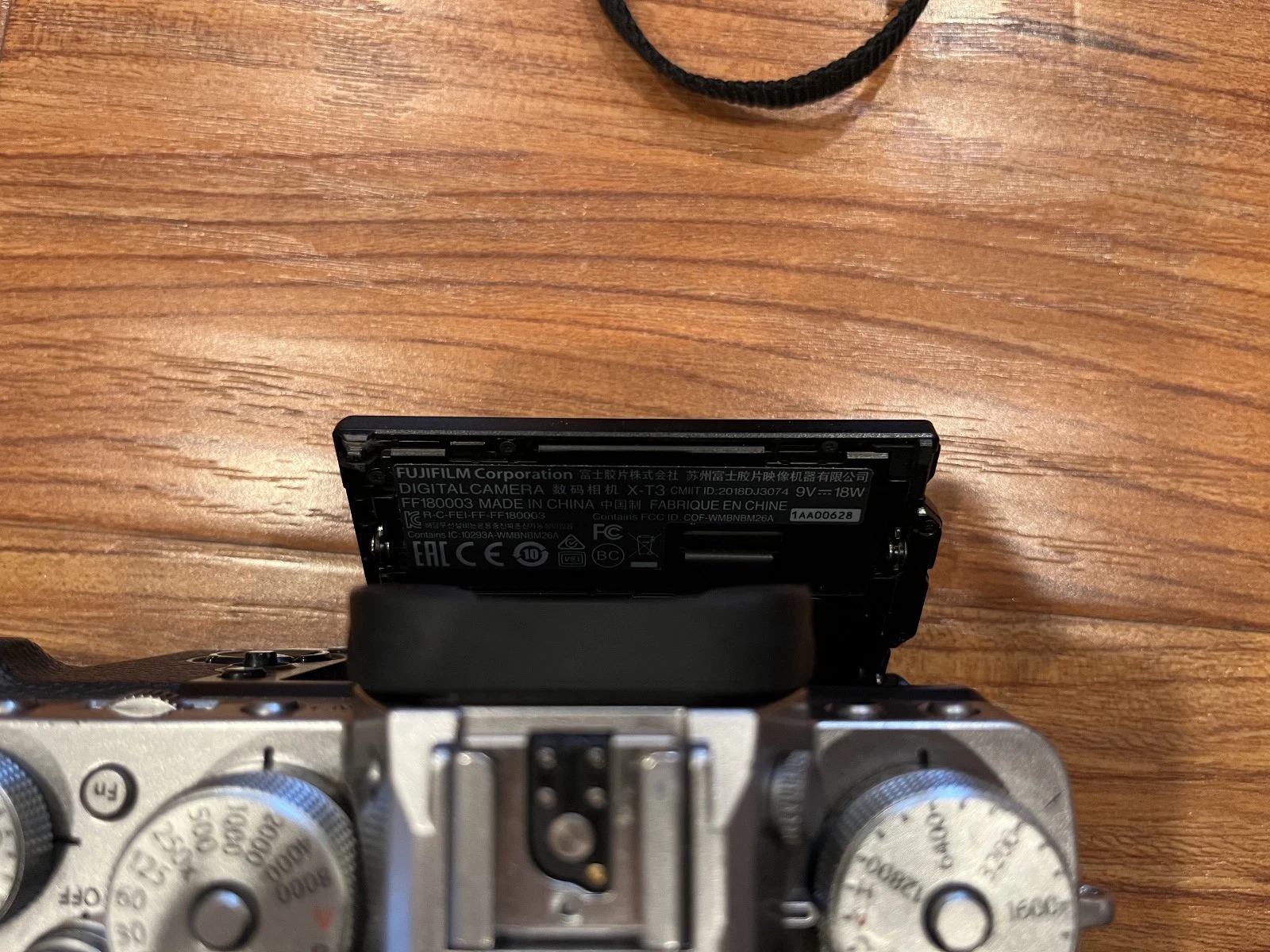 Fujifilm X-T3 26.1MP Mirrorless Digital Camera (Silver Body) – Only 1,000 Shutter Count thumbnail 9