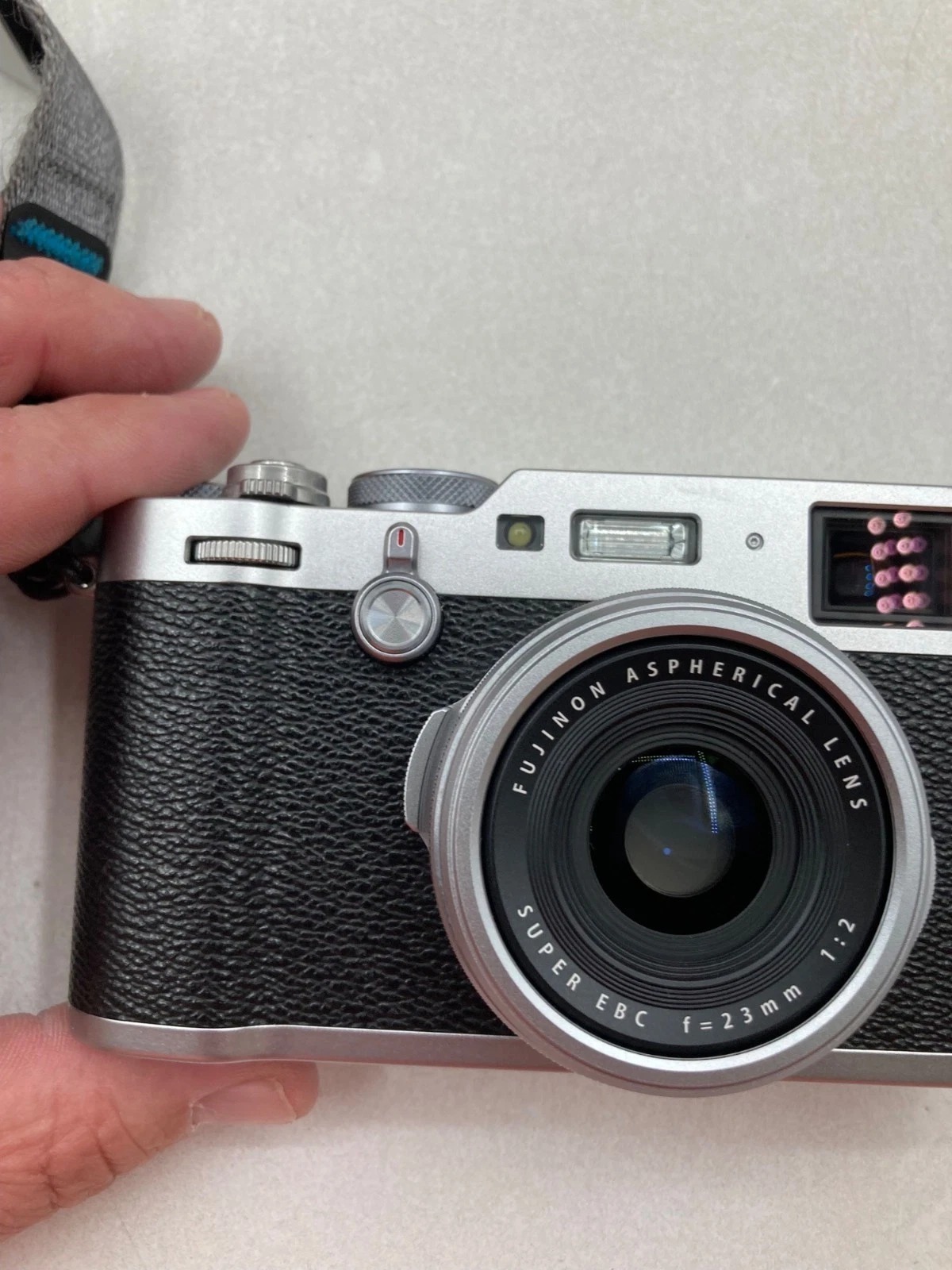 Fujifilm X100F Digital Camera With Fujinon Lens Silver Tested With Hard Case thumbnail 12