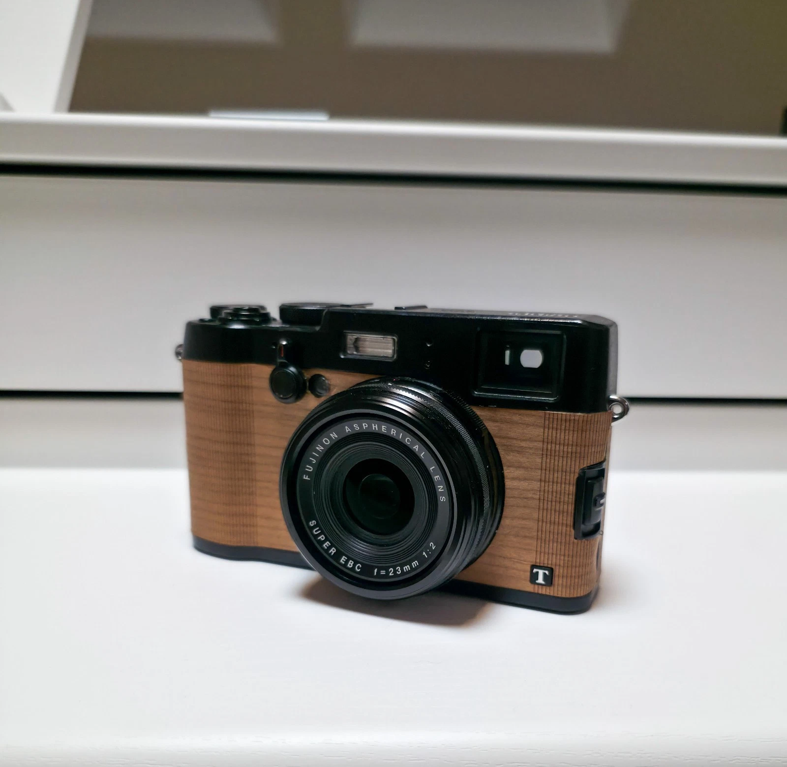 Fujifilm X100T APS-C - 23mm f/2 - Camera Black thumbnail 6