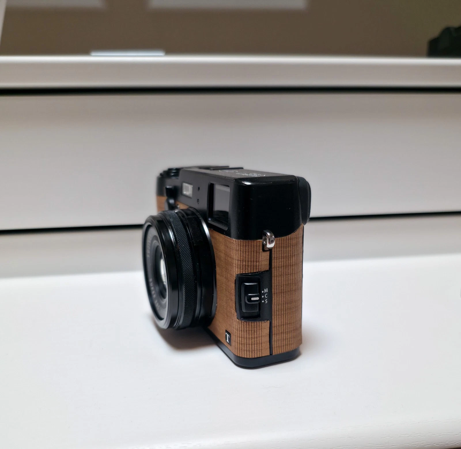 Fujifilm X100T APS-C - 23mm f/2 - Camera Black thumbnail 8