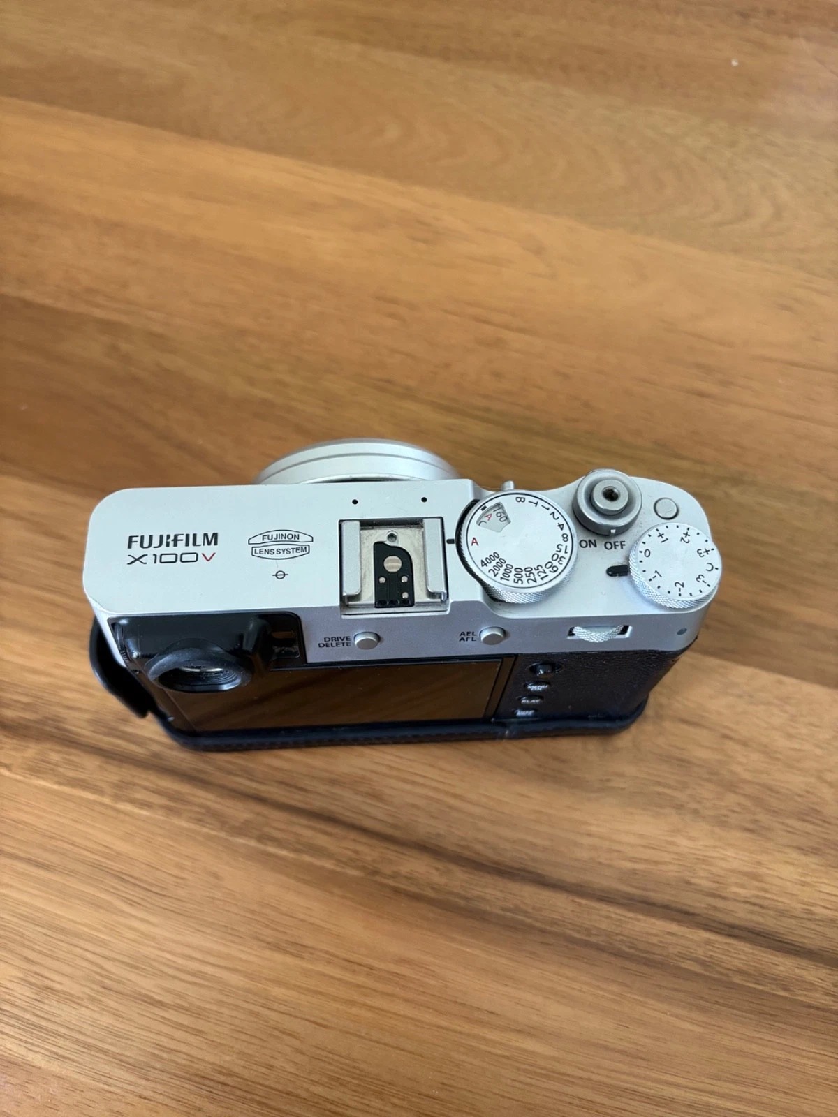 Fujifilm X100V 26.1MP Compact Camera - Silver thumbnail 12