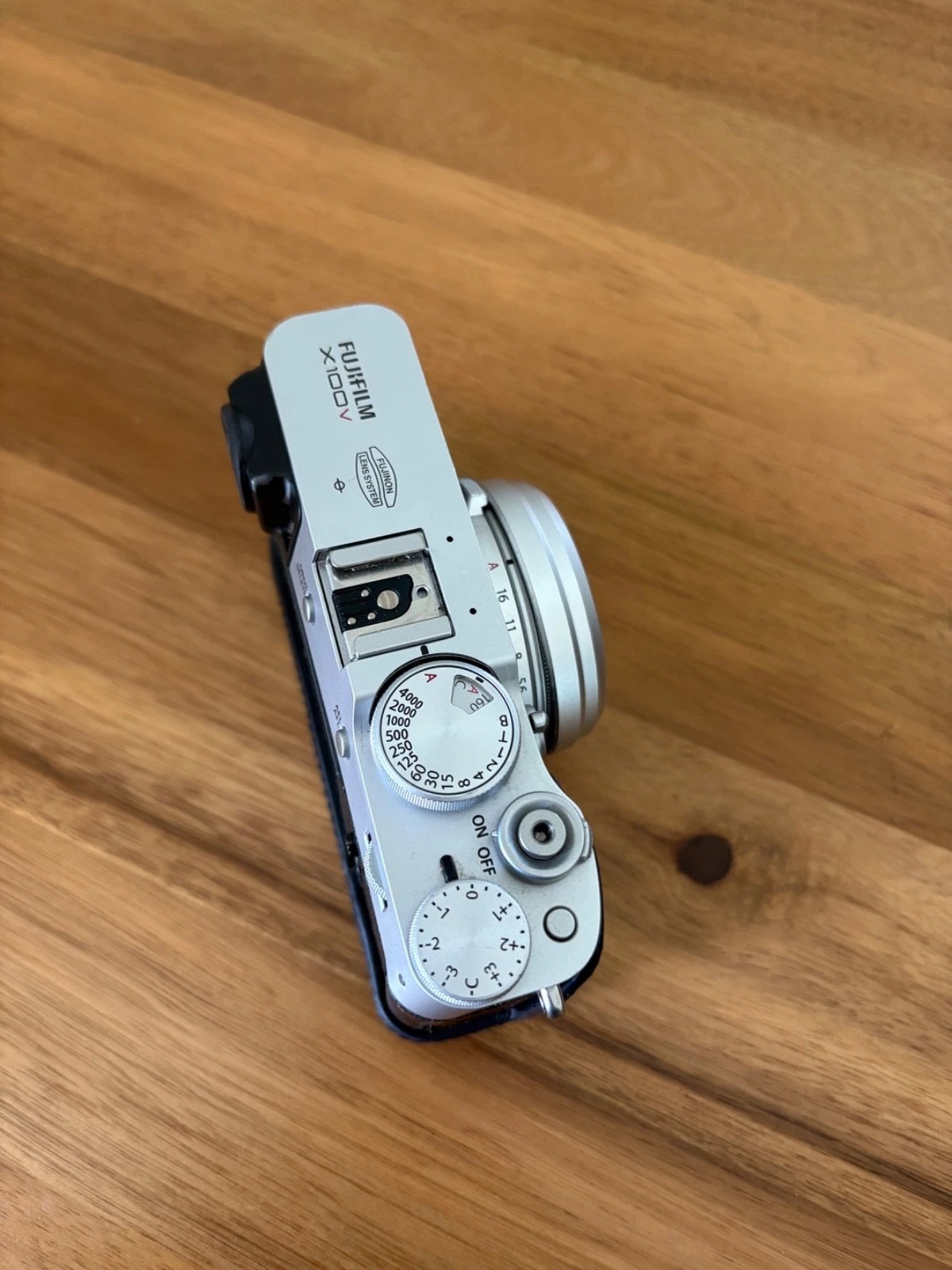 Fujifilm X100V 26.1MP Compact Camera - Silver thumbnail 2
