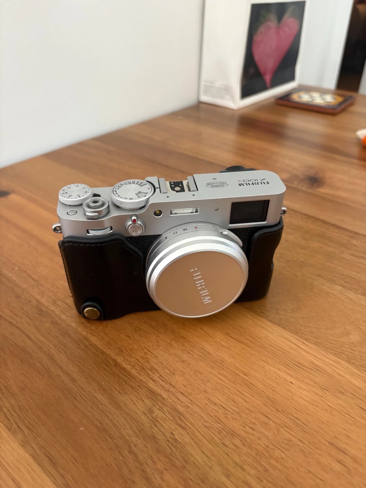 Fujifilm X100V 26.1MP Compact Camera - Silver thumbnail 4
