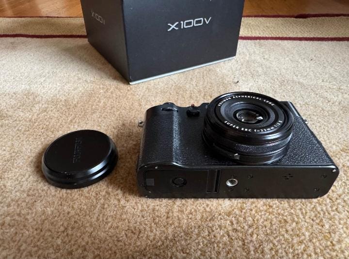 Fujifilm X100V 26.1MP Digital Camera – Black 5,500 Shutter Count – Excellent thumbnail 3