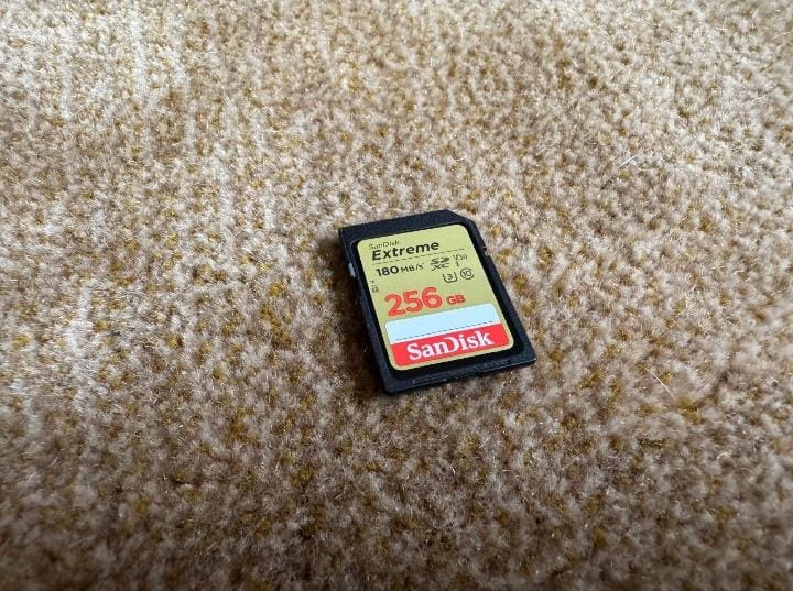 Fujifilm X100V 26.1MP Digital Camera – Black 5,500 Shutter Count – Excellent thumbnail 5