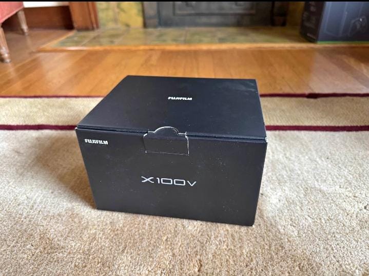 Fujifilm X100V 26.1MP Digital Camera – Black 5,500 Shutter Count – Excellent thumbnail 8