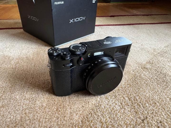 Fujifilm X100V 26.1MP Digital Camera – Black 5,500 Shutter Count – Excellent thumbnail 9