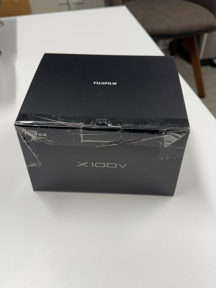 Fujifilm X100V – Black – Fully Functional thumbnail 5