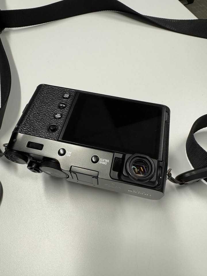 Fujifilm X100V – Black – Fully Functional thumbnail 7