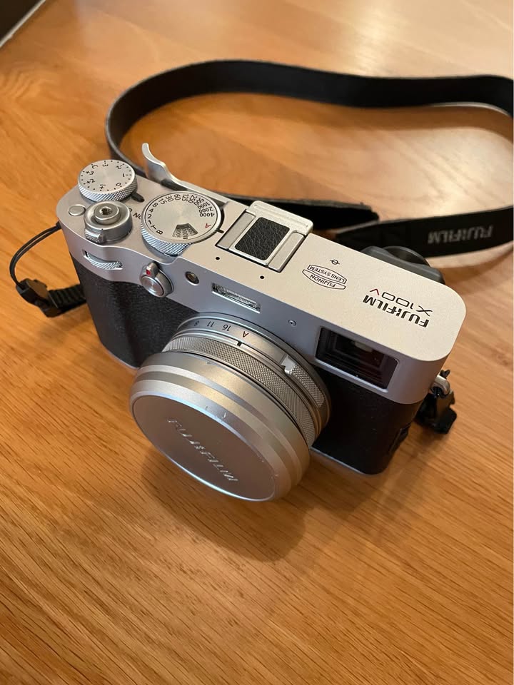 Fujifilm X100V Digital Camera – 26.1MP APS-C, 4K Video Brand new thumbnail 6