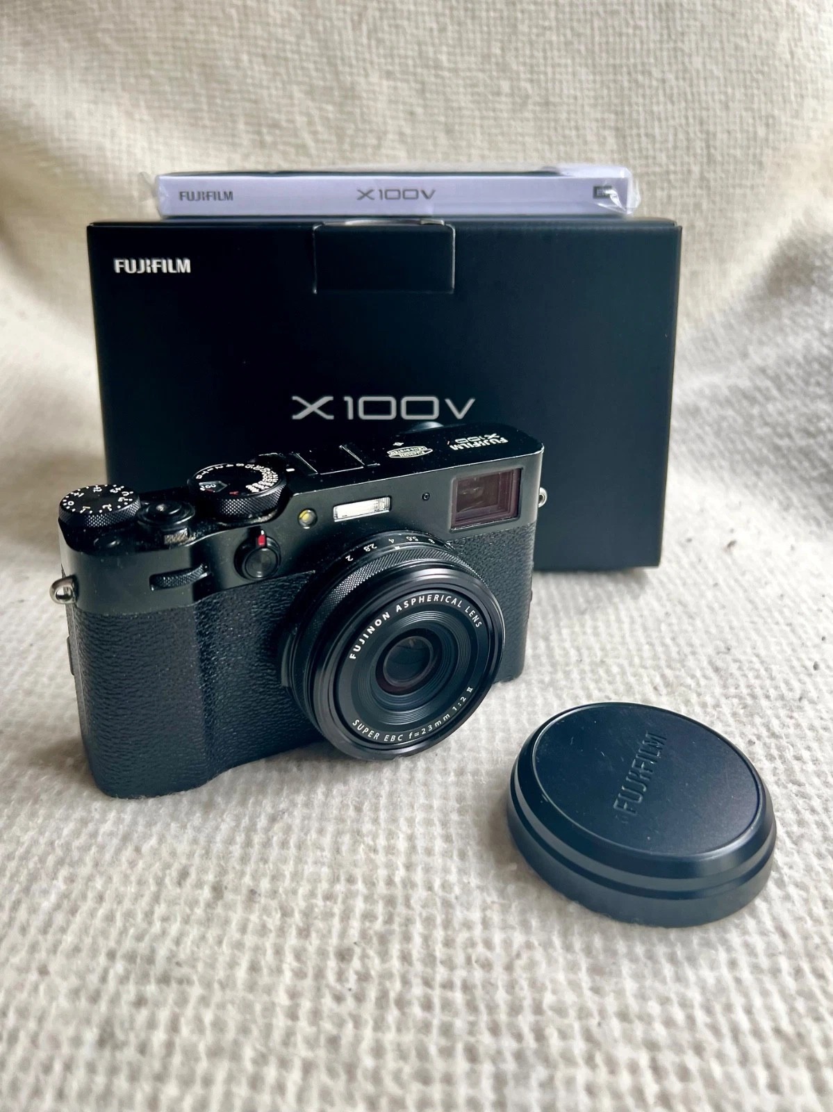 Fujifilm X100V Digital Camera – 26.1MP Compact   thumbnail 3