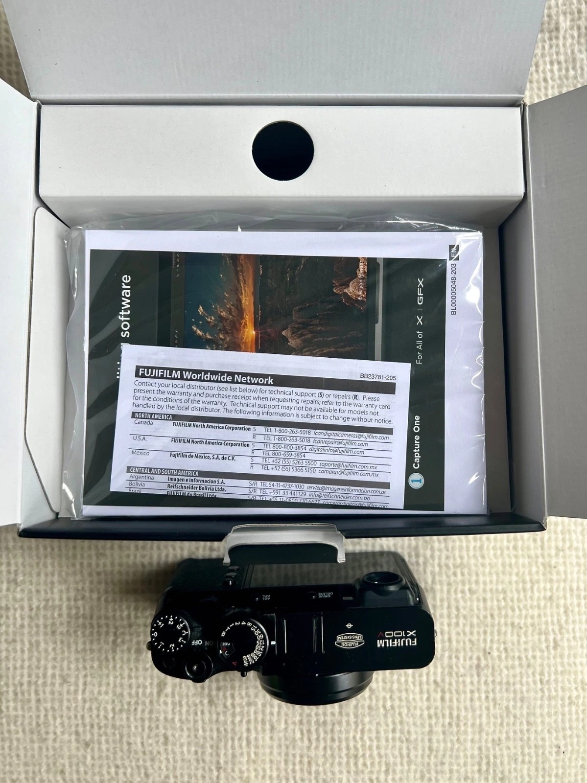 Fujifilm X100V Digital Camera – 26.1MP Compact   thumbnail 4