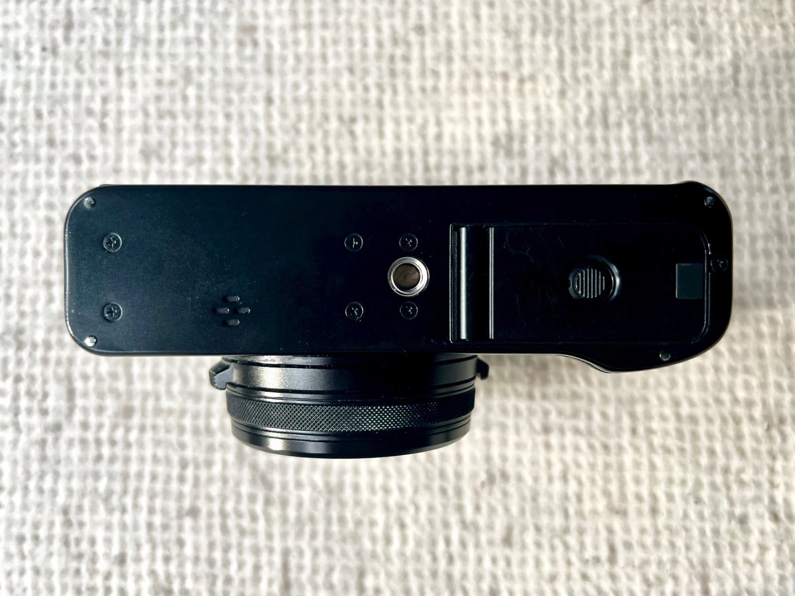 Fujifilm X100V Digital Camera – 26.1MP Compact   thumbnail 8