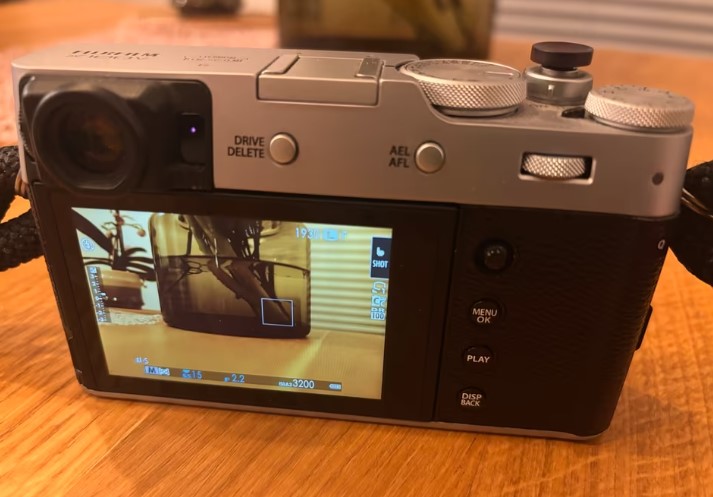 Fujifilm X100V Digital Camera Black - Excellent Condition  thumbnail 2