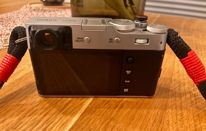 Fujifilm X100V Digital Camera Black - Excellent Condition  thumbnail 6