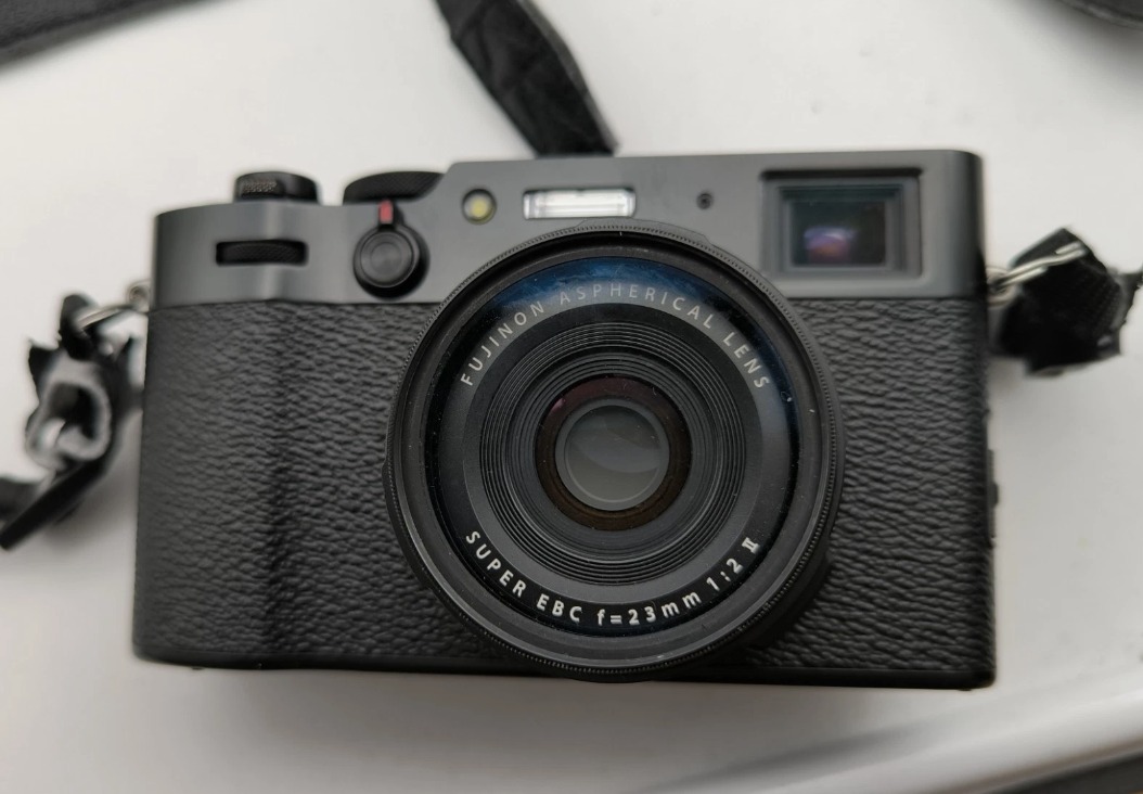 Fujifilm X100V – Excellent Condition thumbnail 2