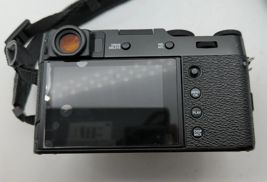 Fujifilm X100V – Excellent Condition thumbnail 5