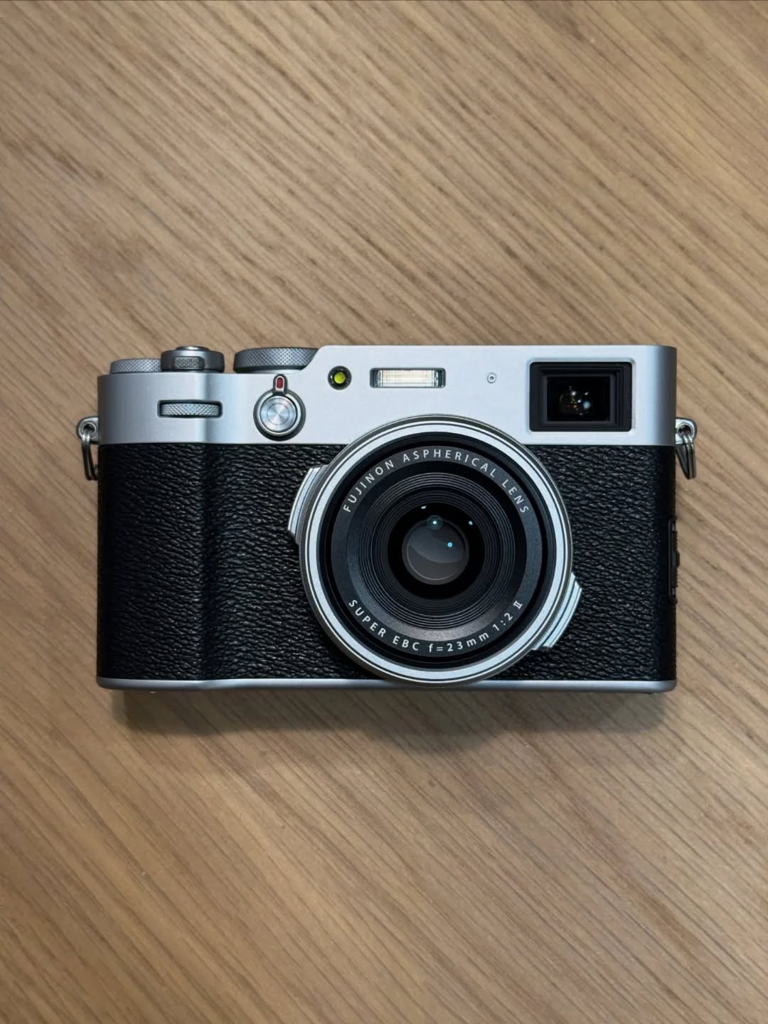 Fujifilm X100V Silver Body thumbnail 2