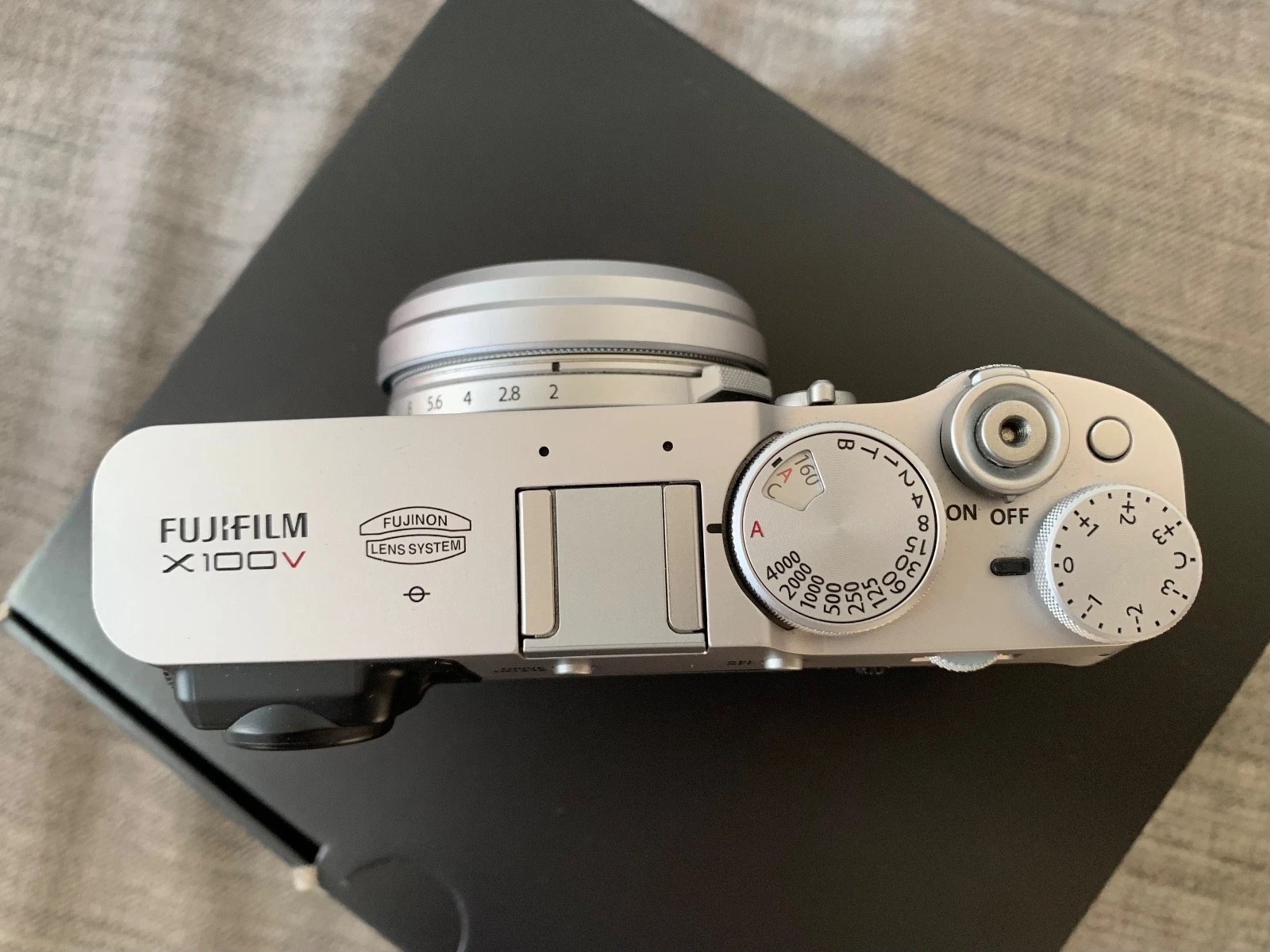 Fujifilm X100V – Silver – Compact Premium Camera in Great Condition thumbnail 8