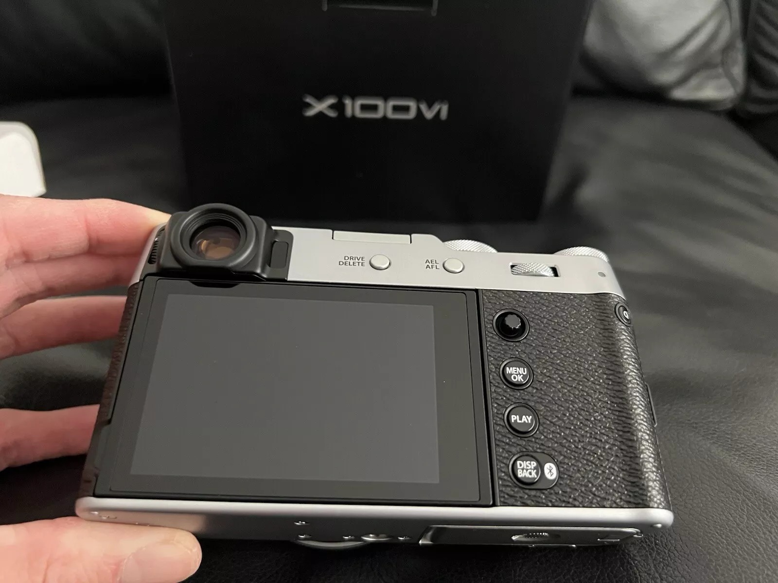 Fujifilm X100VI 40.2MP Compact Digital Camera Silver BRAND NEW thumbnail 6