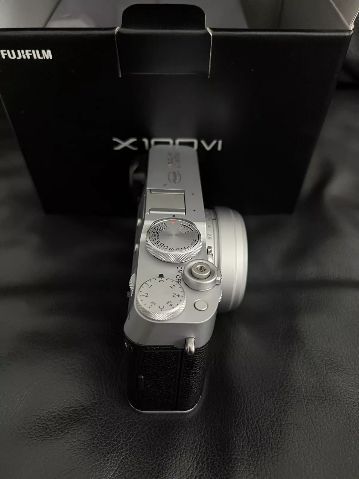 Fujifilm X100VI 40.2MP Compact Digital Camera Silver BRAND NEW thumbnail 7