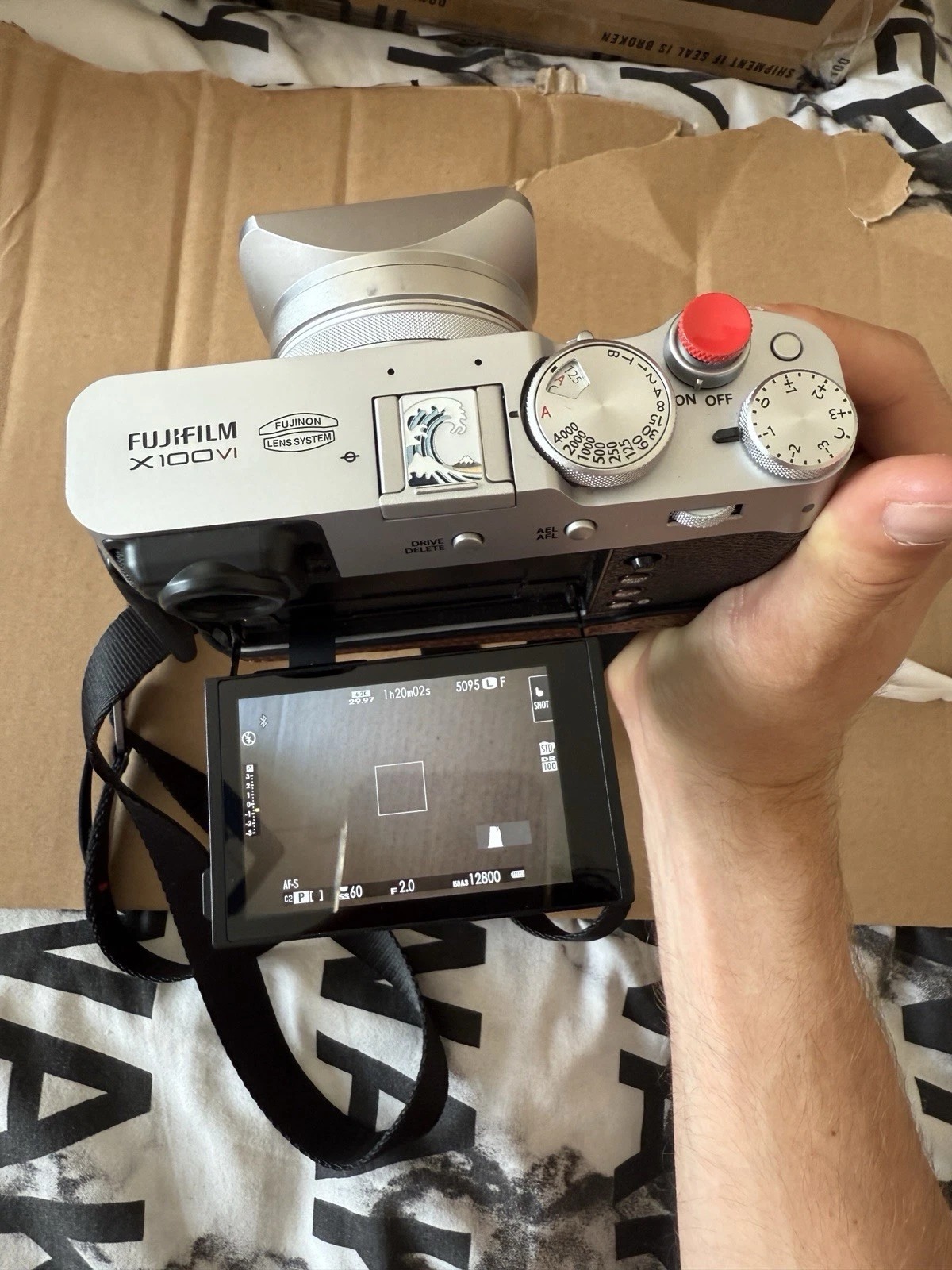 Fujifilm X100VI 40.2MP Compact Digital Camera (Silver) in Very Good Condition thumbnail 10