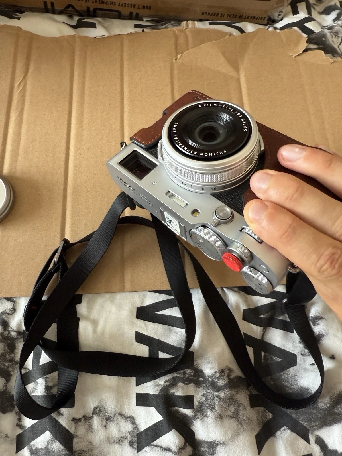 Fujifilm X100VI 40.2MP Compact Digital Camera thumbnail 4