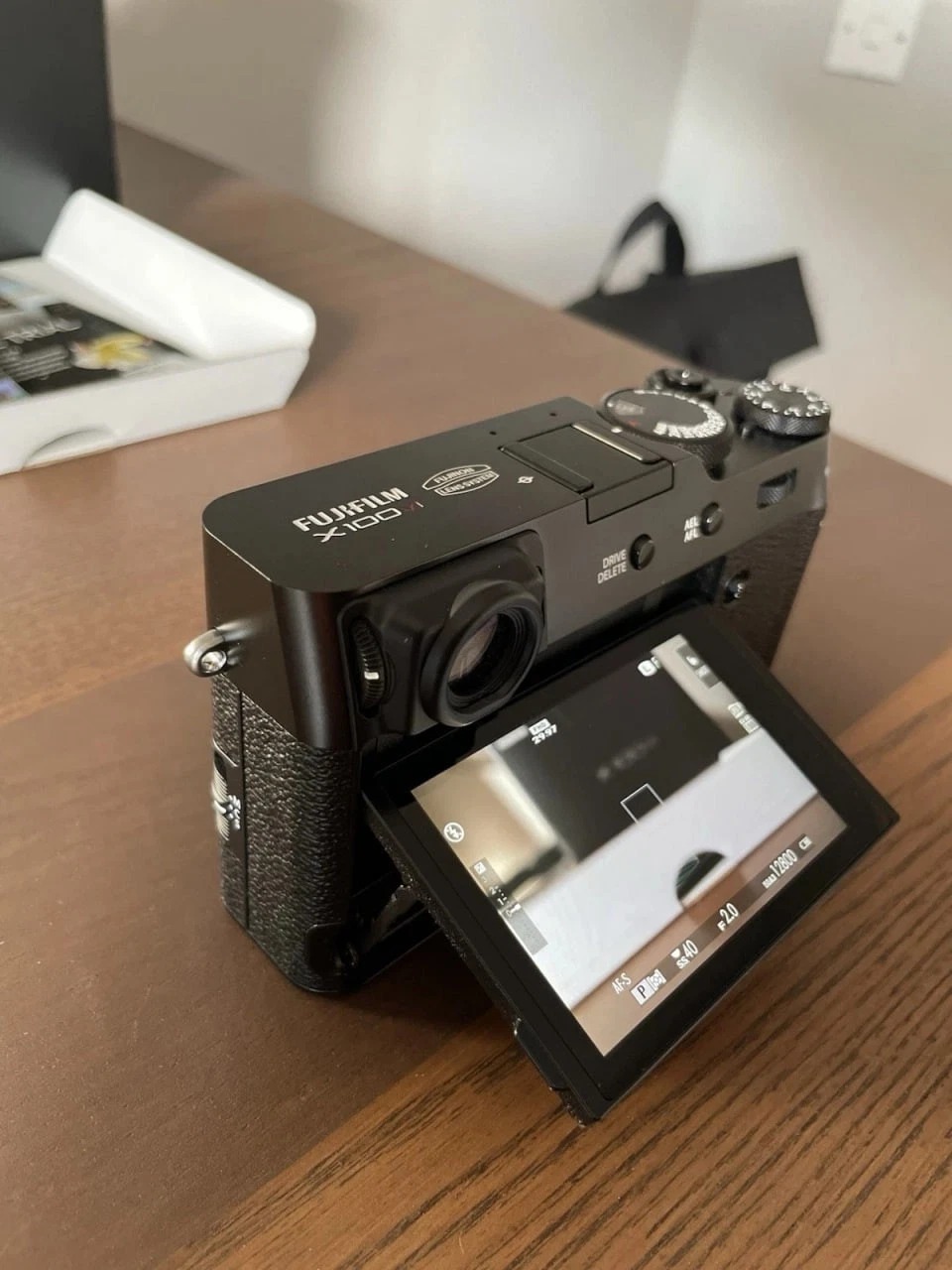 Fujifilm X100VI 40MP Digital Camera Like new condition thumbnail 8