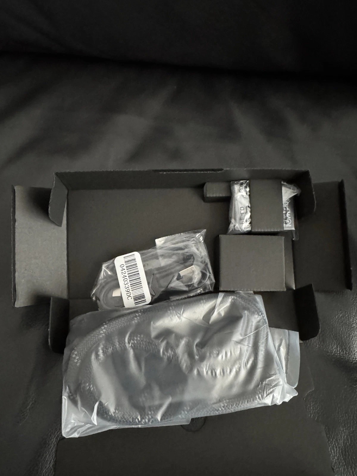 Fujifilm X100VI 90 Limited Edition Camera Silver NEW  thumbnail 12